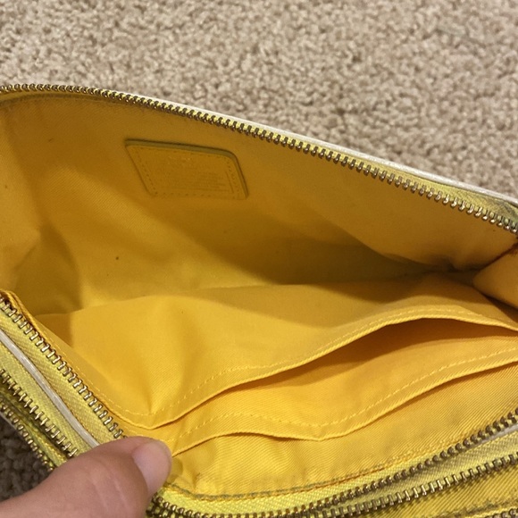 Coach Double Zipper Full Size Wallet F53080, GUC, Yellow - Picture 6 of 10